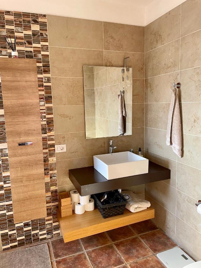 Villa Consuelo - Quiet Location Close To Resorts Buzanada ภายนอก รูปภาพ