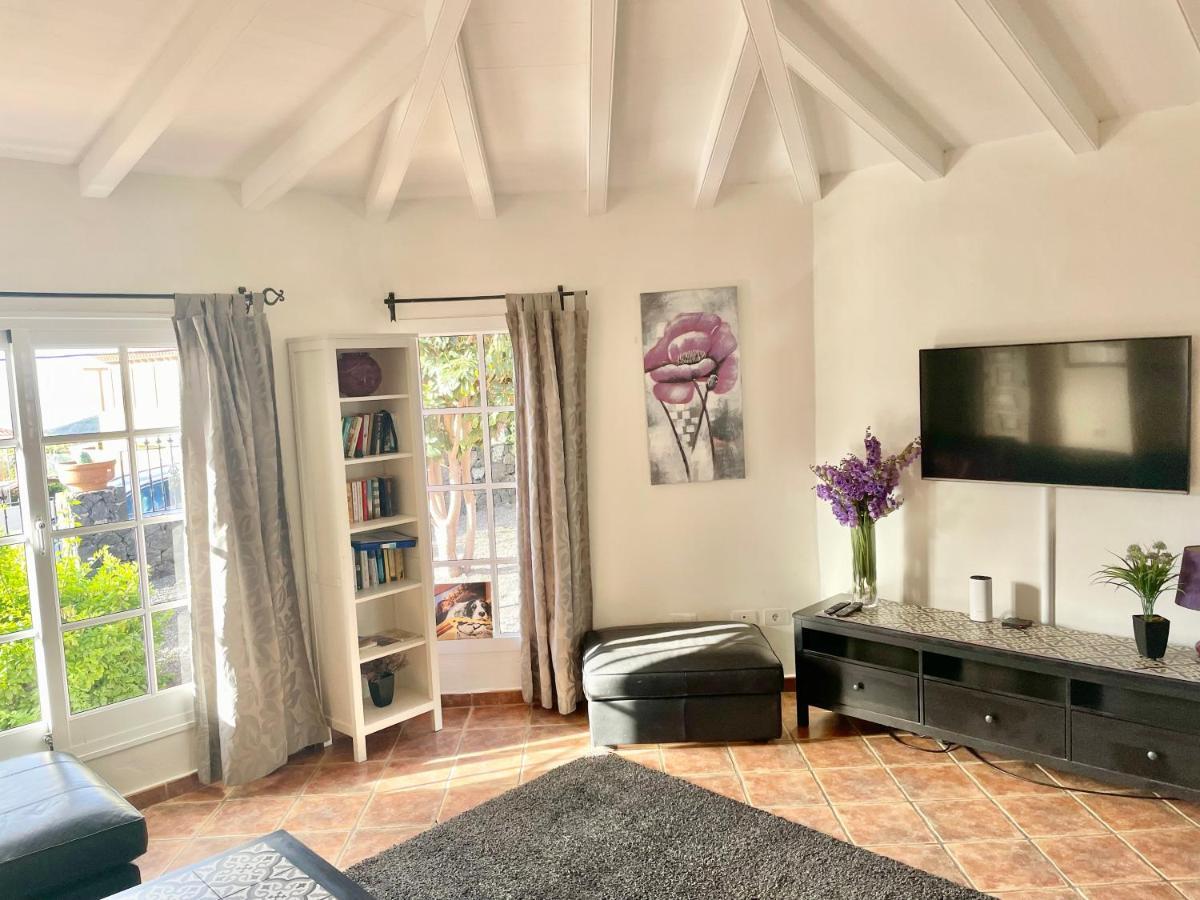 Villa Consuelo - Quiet Location Close To Resorts Buzanada ภายนอก รูปภาพ